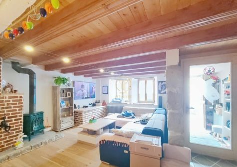 VILLARS-EPENEY, maison mitoyenne avec triplex et rural