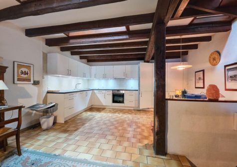 DENGES – Belle maison au coeur du Vieux Bourg