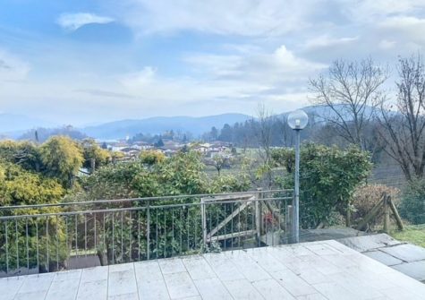 STABIO – BELLA VILLA in area residenziale e tranquilla con 1200 m2 di terreno