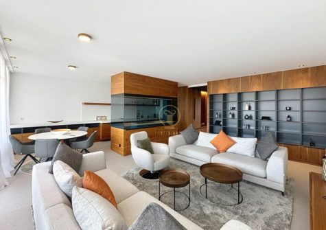 GENEVE – Superbe appartement rénové avec vue sur le lac