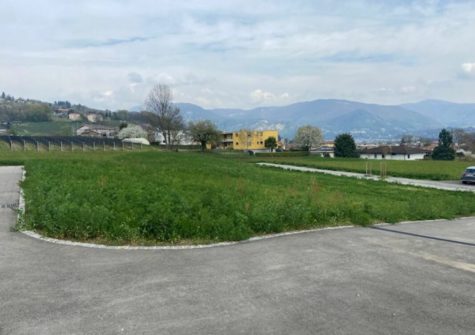 STABIO  6855- TICINO -Terreno edificabile con licenza approvata per 2 ville