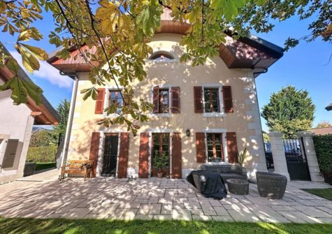 LA RIPPE – Magnifique maison Villageoise